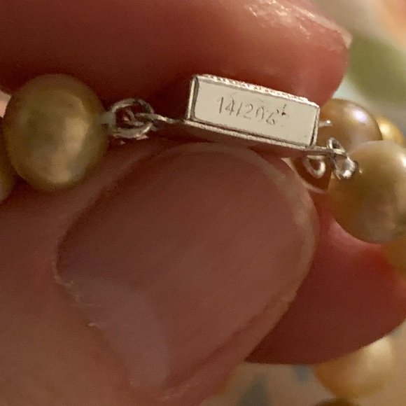 Vintage double strand real pearl necklace. Creamy color mix. - Picture 8 of 8